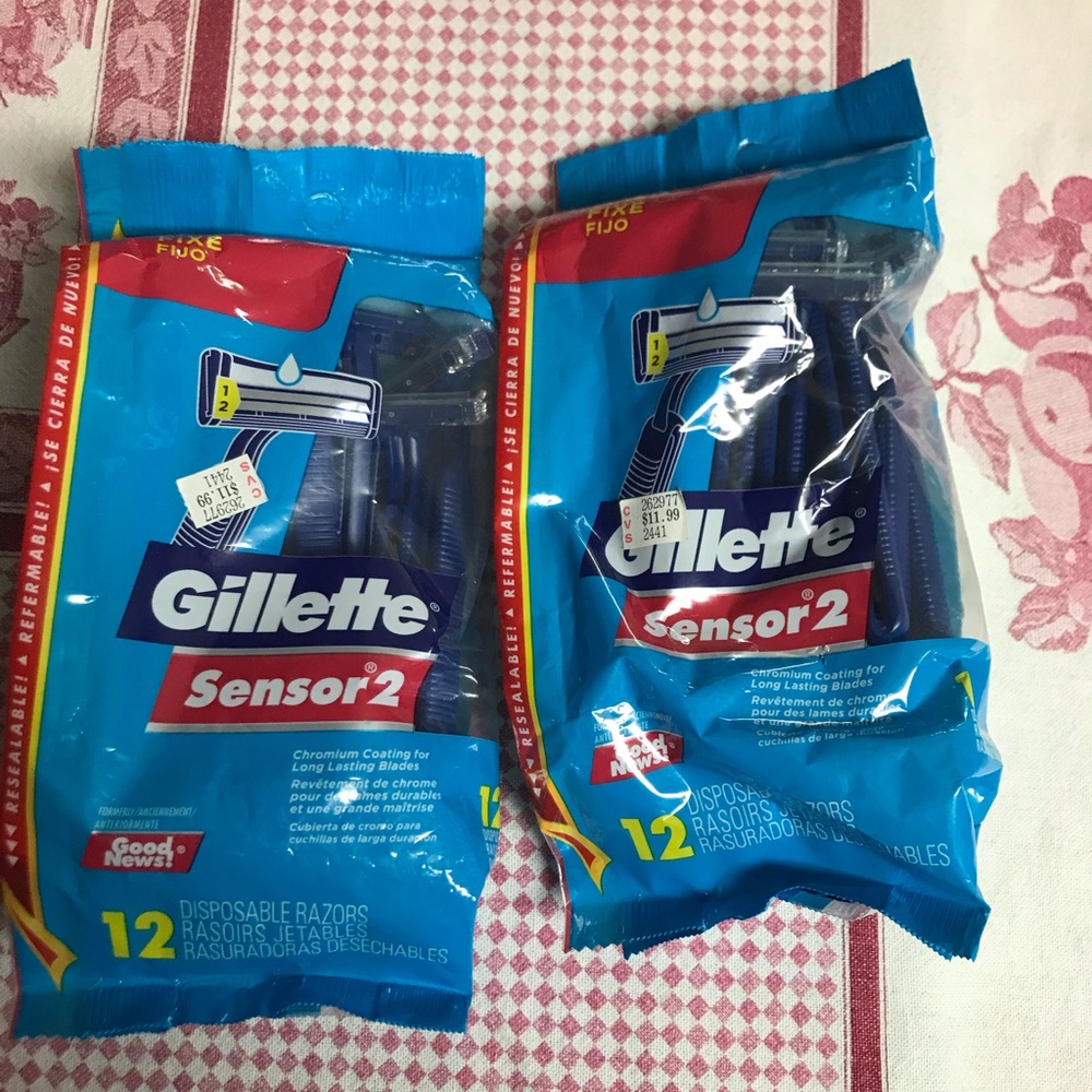 Gillette disposable razors 2 packs of 12 razors